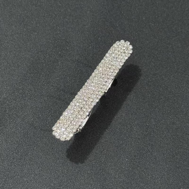Men Accessories In Dubai - خاتم نسائي طويل عصري بتصميم هندسي