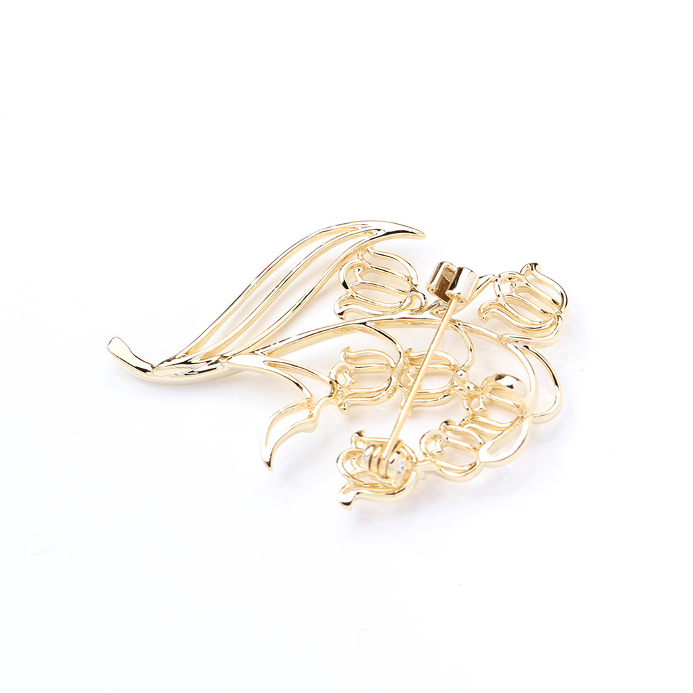 دبابيس زينة مفرغة بتصميم بسيط  - مراجعة Men Accessories Bouquet وسعره
